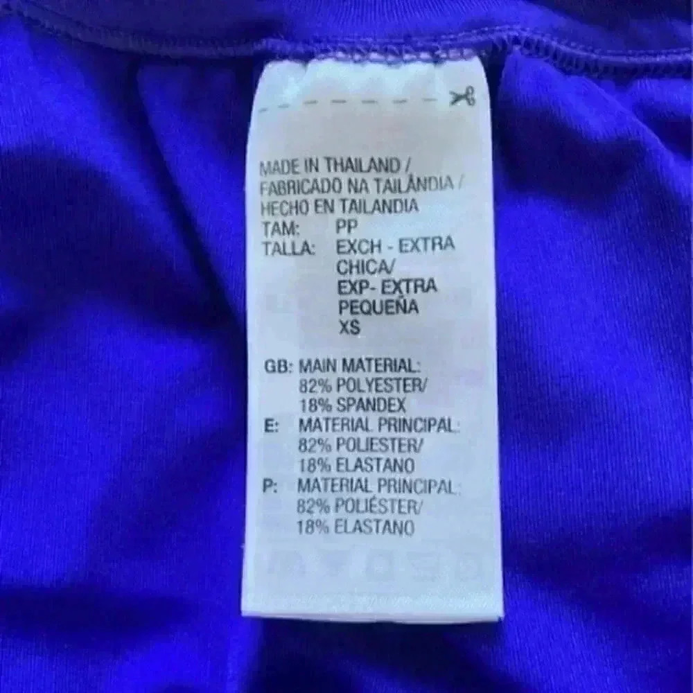 ⭐️ Adidas cropped pants in size xs - Picture 4 of 4